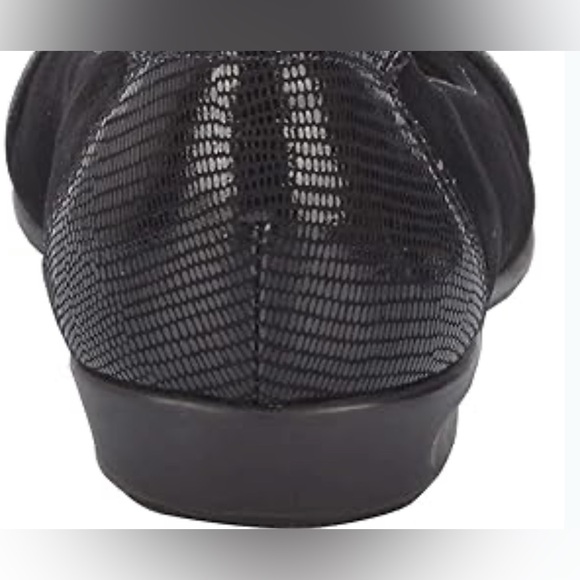 Walking Cradles Freya Black Round Toe Slip On Nubuck Leather Flat 7.5 Wide. NWOT - Picture 4 of 12